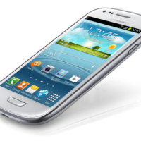 Samsung Galaxy S III Mini: Výkonný smartphone oblých tvarů, co se perfektně vejde do kapsy