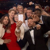 Ellen-DeGeneres’s-Oscar-Selfie-Breaks-Twitter-As-It-Receives-Over-Two-MILLION-Retweets-3