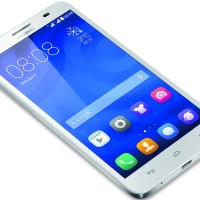 Huawei Ascend G750: dvousimkový obr s dobrou výdrží