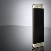 Galaxy S6 edge_L Front_Gold Platinum_ArtPhoto