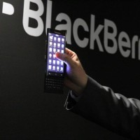 blackberry-slider-roger-pic