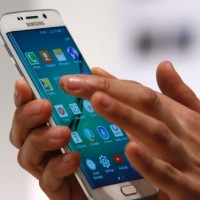 samsung-galaxy-s6-edge-smartphone