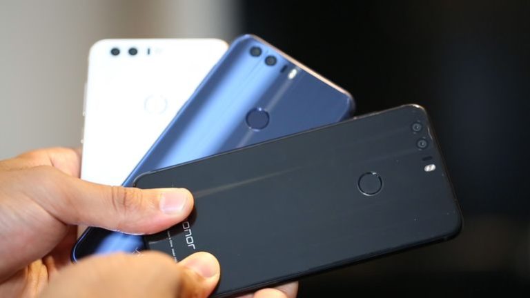 Honor 8 může ohrozit ty nejlepší. Dnes se začal prodávat v ČR