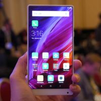 Xiaomi-Mi-Mix-in-white-hands-on-4-of-16