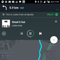 Waze integruje do navigace Spotify. Můžete poslouchat za jízdy
